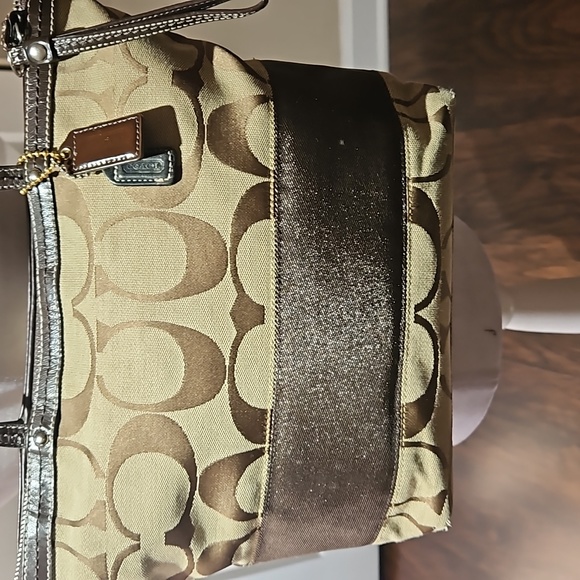 COACH F13548 AUTHENTIC SHOULDER BAG TAN, BROWN SIGNATURE CANVAS PREOWNED - Picture 5 of 12